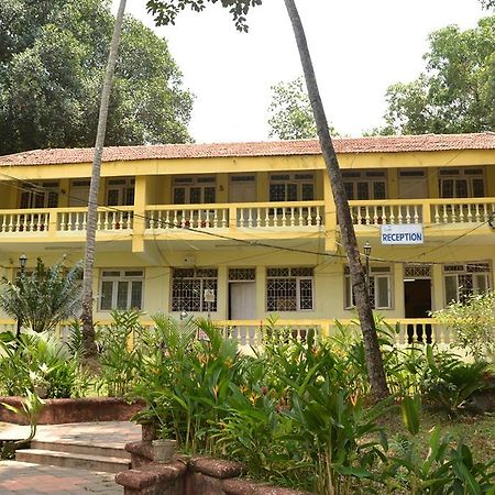 Mayem Lakeview Otel Goa Dış mekan fotoğraf