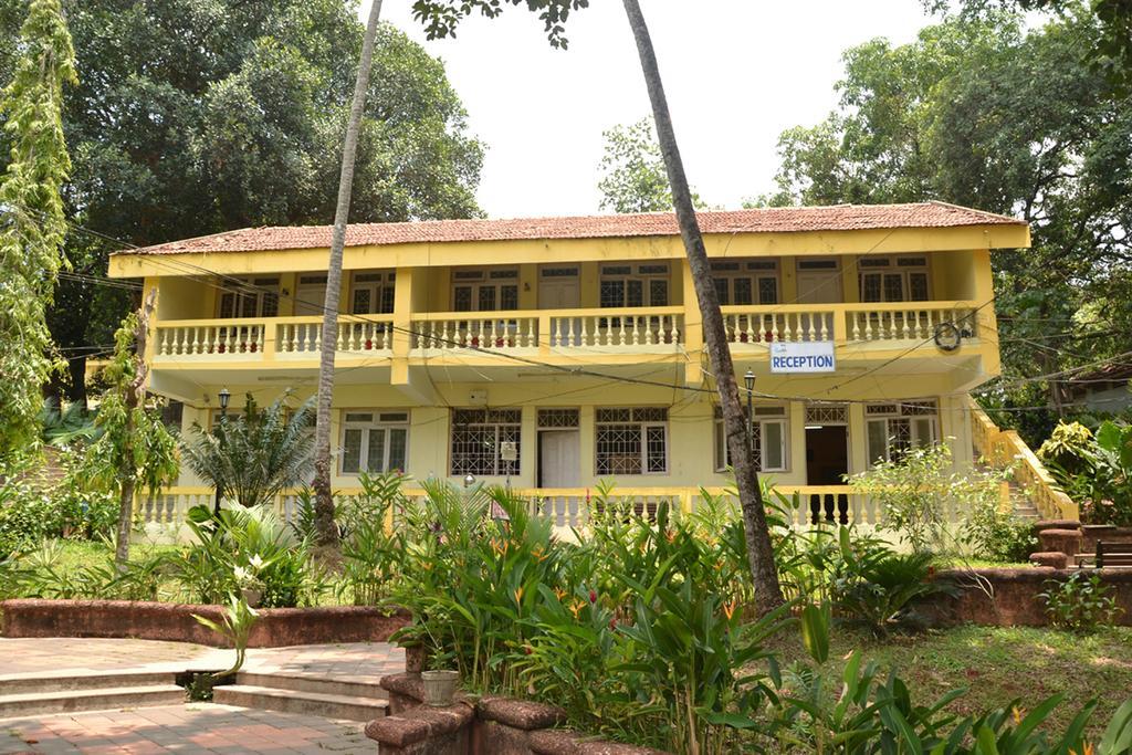 Mayem Lakeview Otel Goa Dış mekan fotoğraf