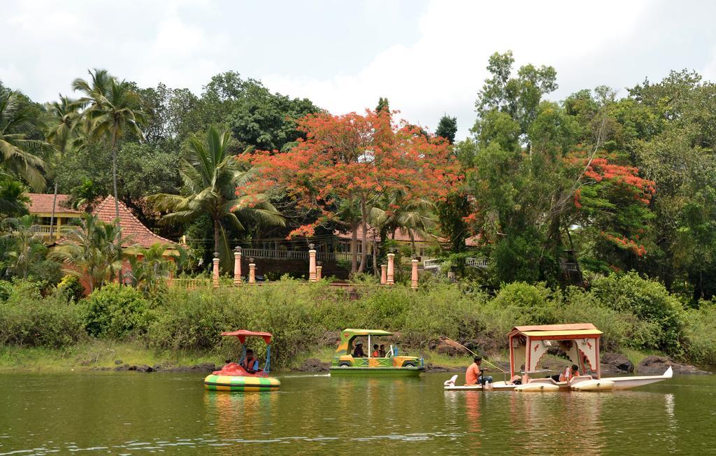 Mayem Lakeview Otel Goa Dış mekan fotoğraf