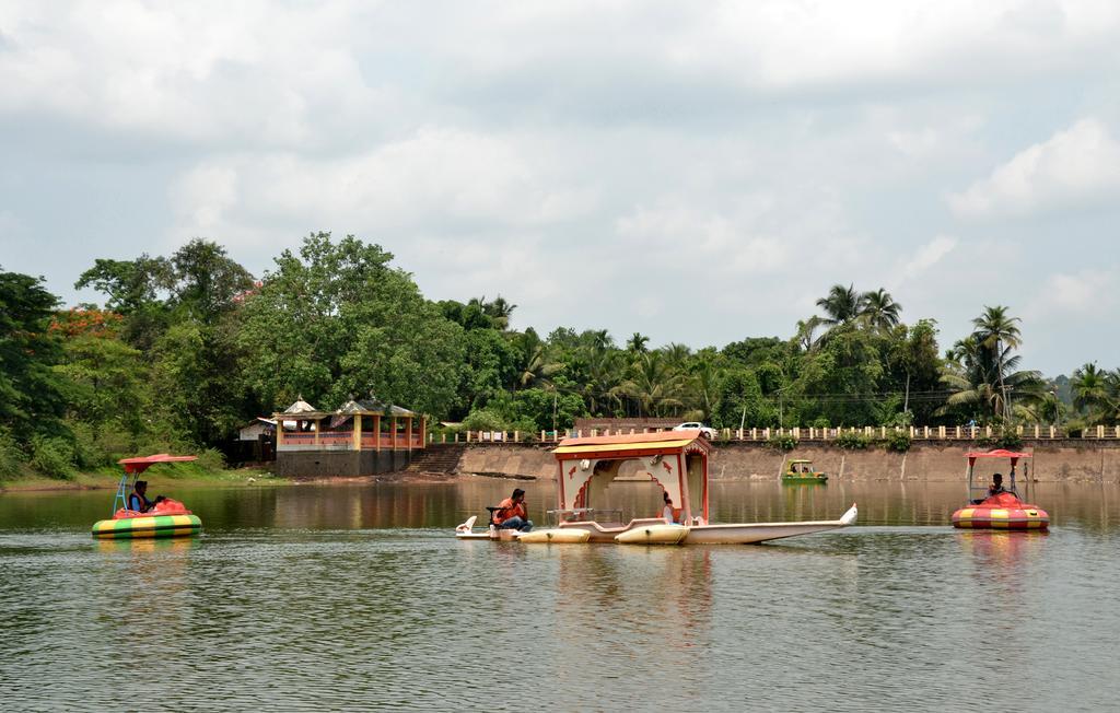 Mayem Lakeview Otel Goa Dış mekan fotoğraf